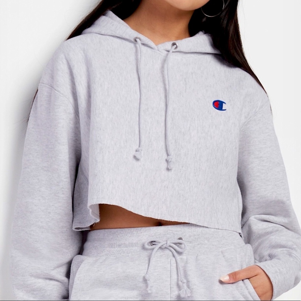 COPY - CHAMPION REVERSE WEAVE CROPPED CUT-OFF HOODIE, C LOGO